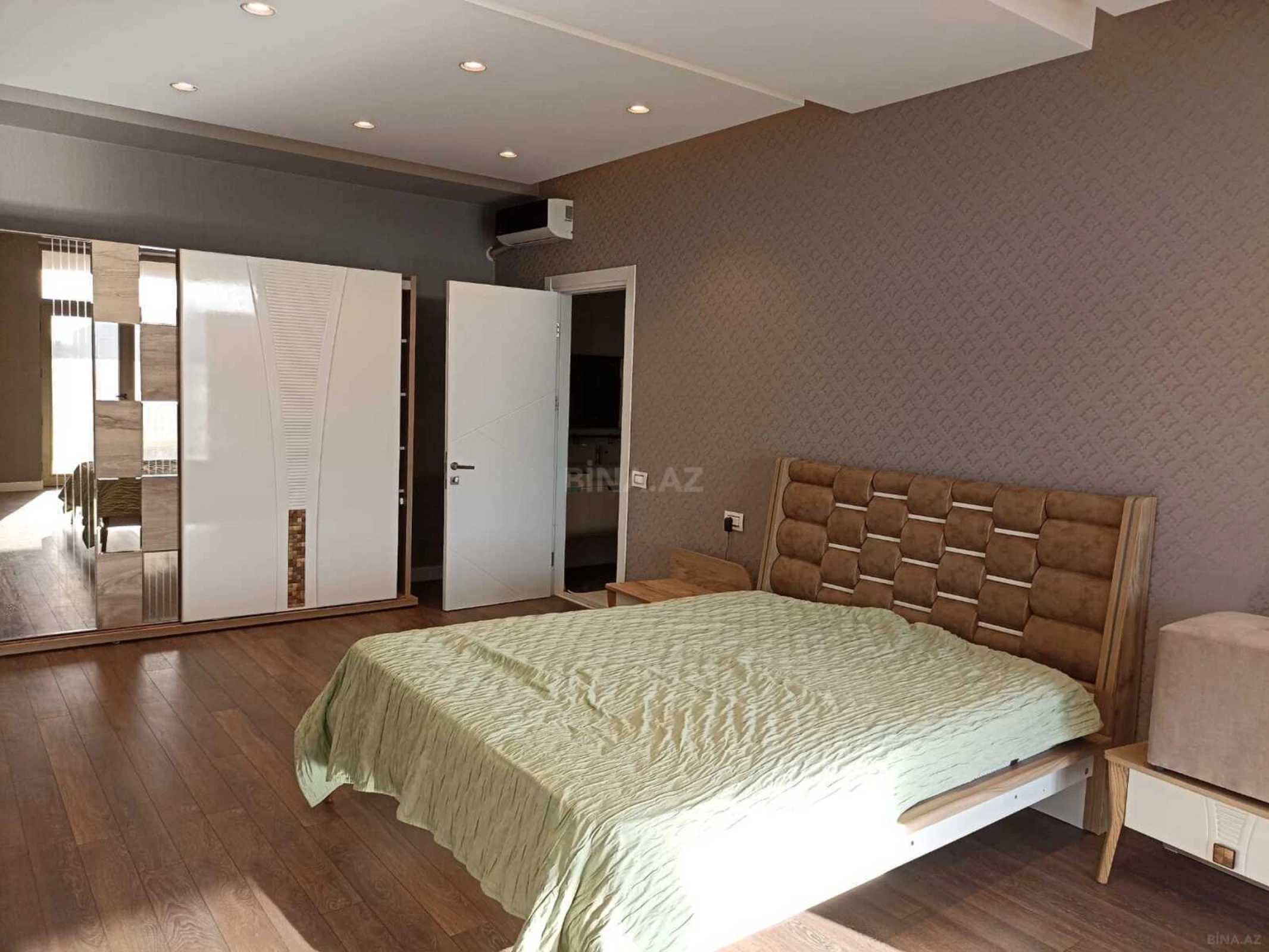 Kirayə verilir 6 otaqlı həyət evi 420 m²