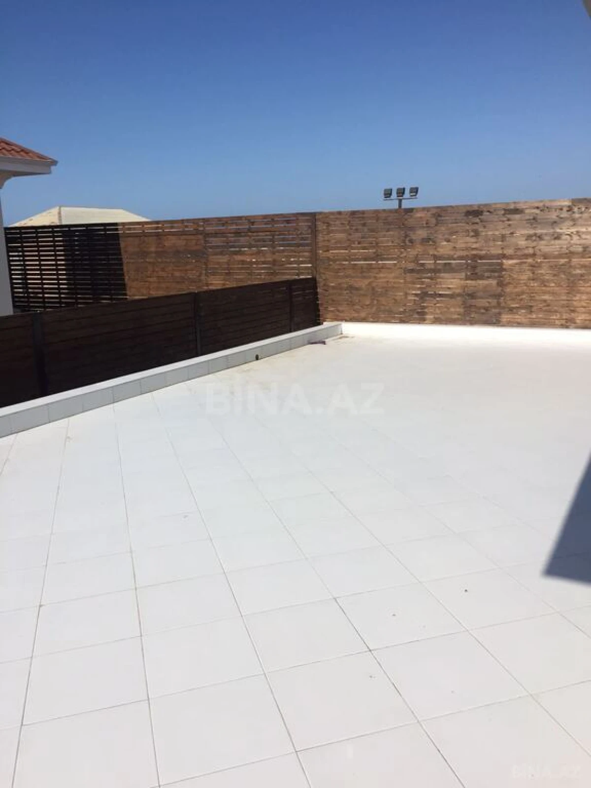 Kirayə verilir 6 otaqlı həyət evi 420 m²