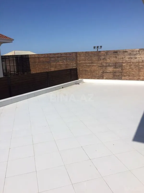 Kirayə verilir 6 otaqlı həyət evi 420 m²