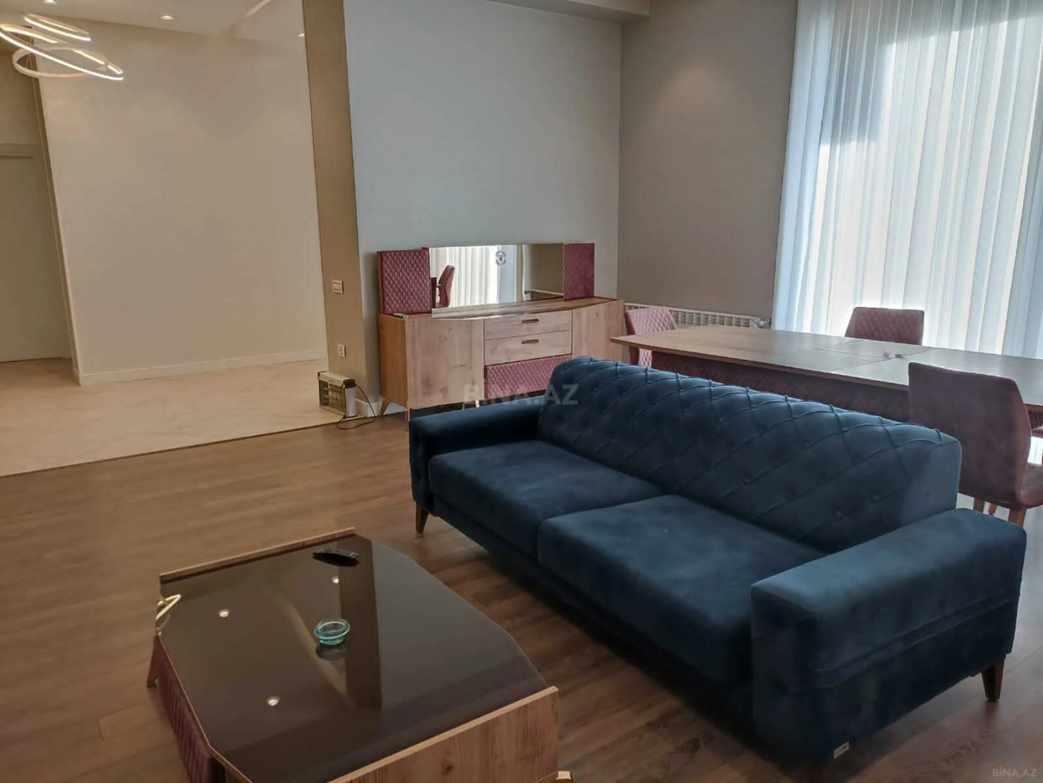 Kirayə verilir 6 otaqlı həyət evi 420 m²