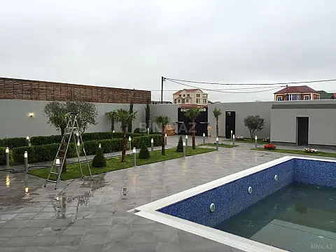 Kirayə verilir 6 otaqlı həyət evi 420 m²