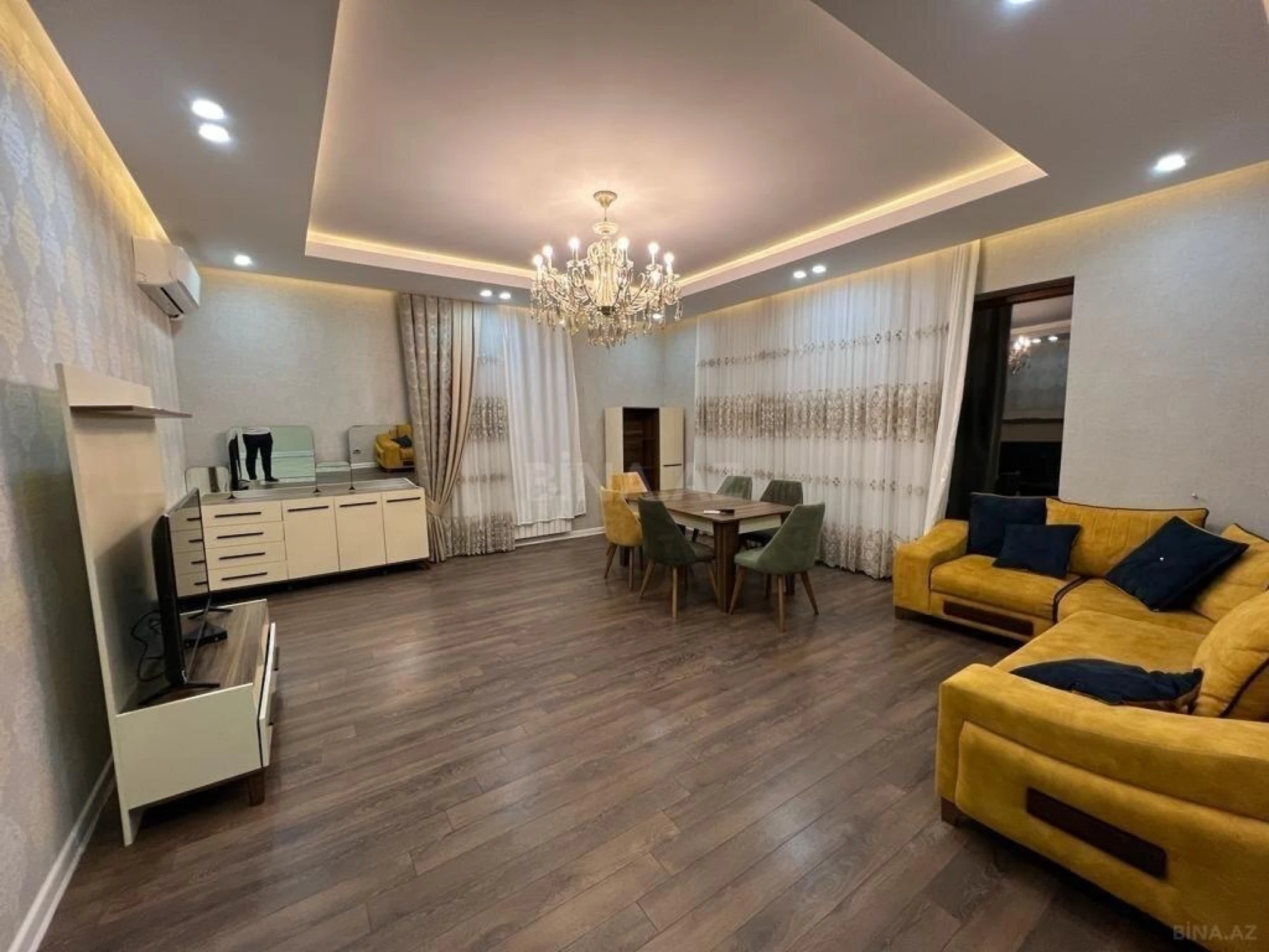 Kirayə verilir 7 otaqlı həyət evi 350 m²
