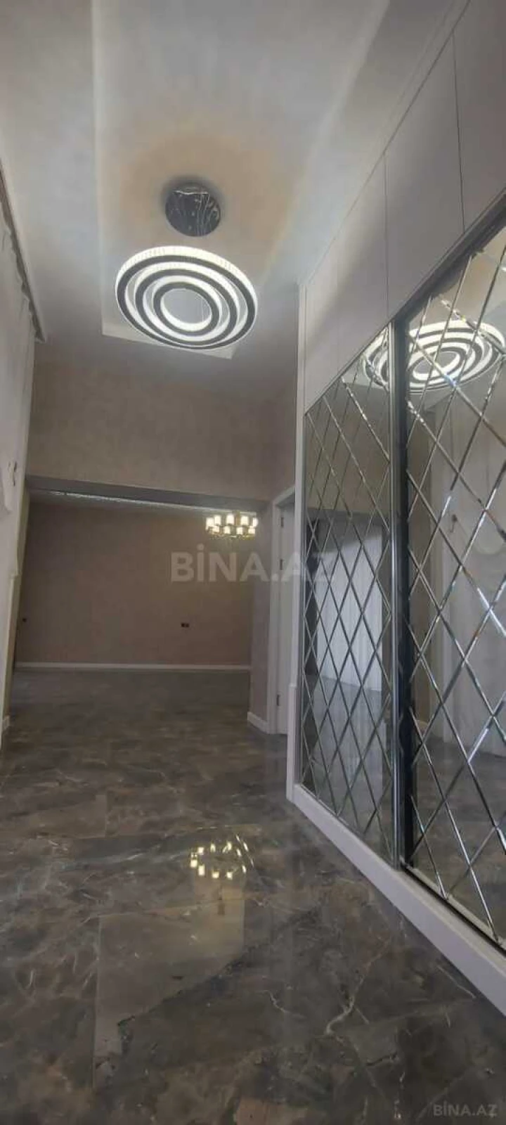 Satılır həyət evi 200 m²