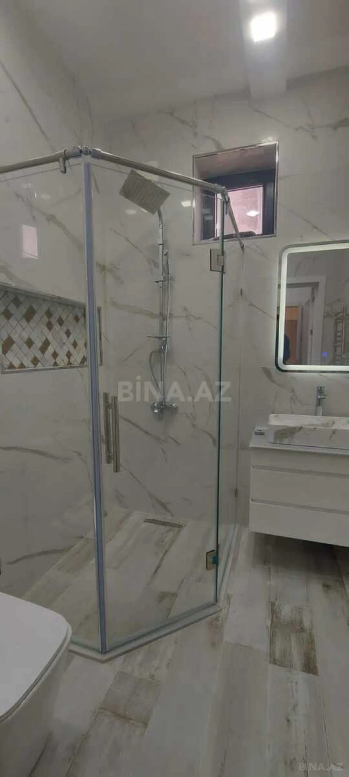 Satılır həyət evi 200 m²