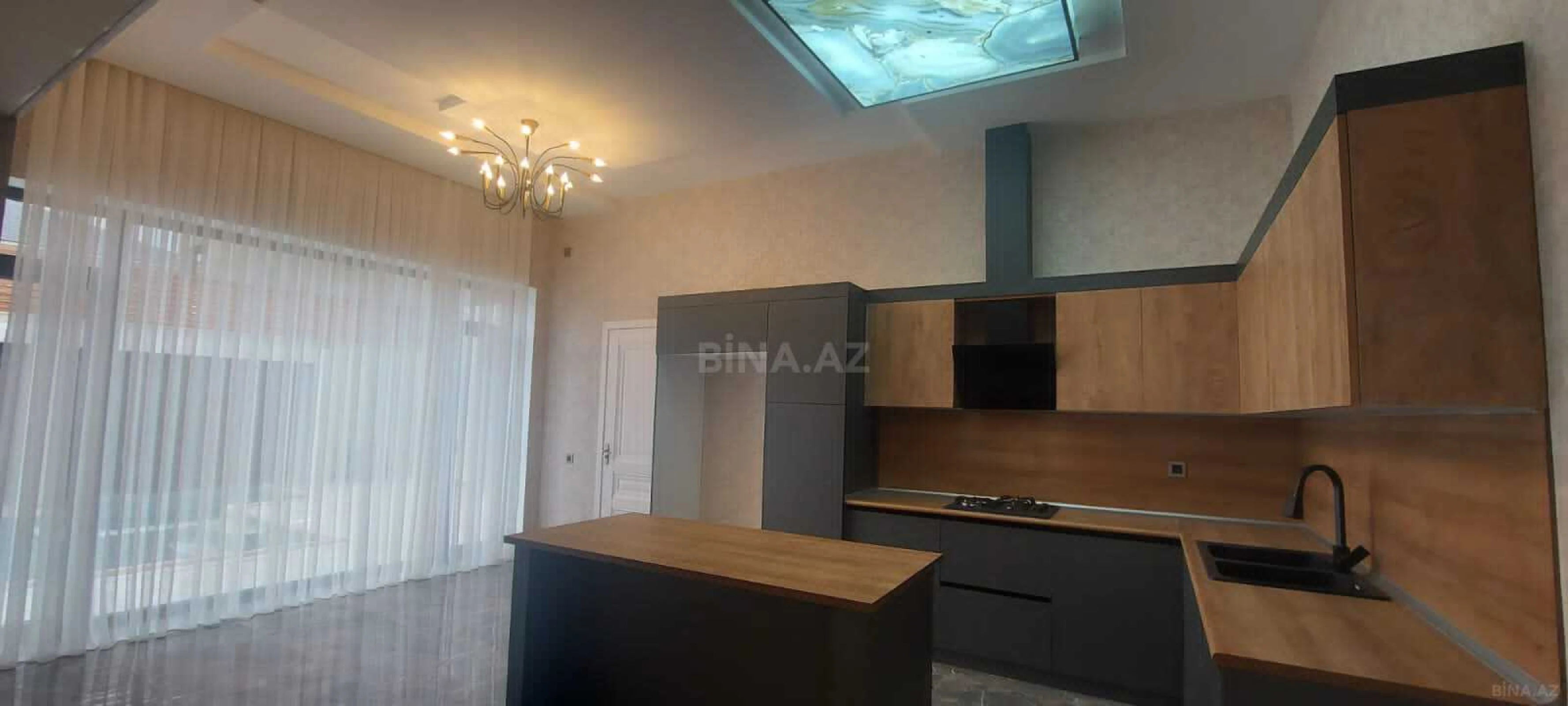 Satılır həyət evi 200 m²