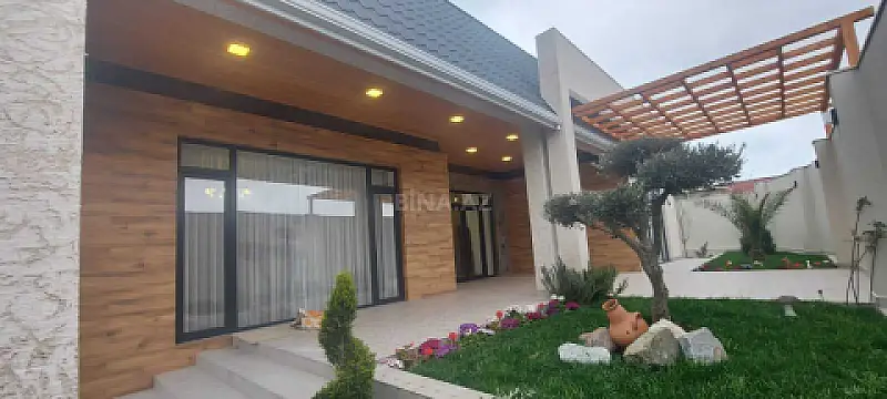Satılır həyət evi 200 m²