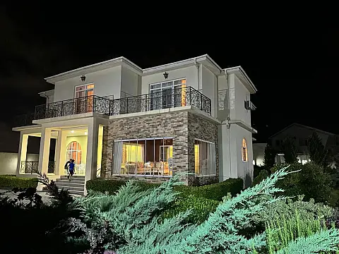 Kirayə verilir 5 otaqlı həyət evi 450 m² — Bakı, Şüvəlan 5 otaq 450.00 m²