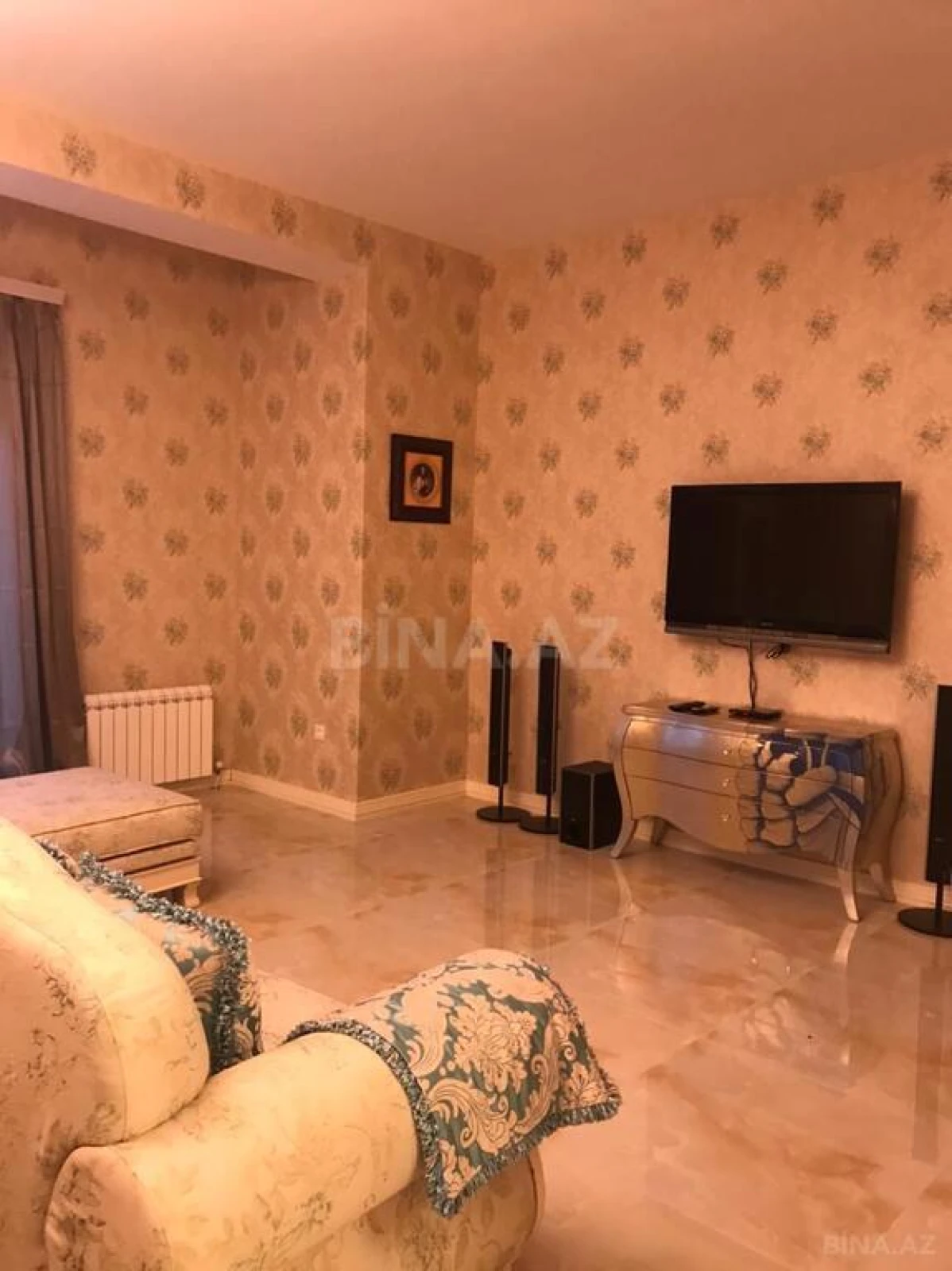 Kirayə verilir 5 otaqlı həyət evi 450 m²