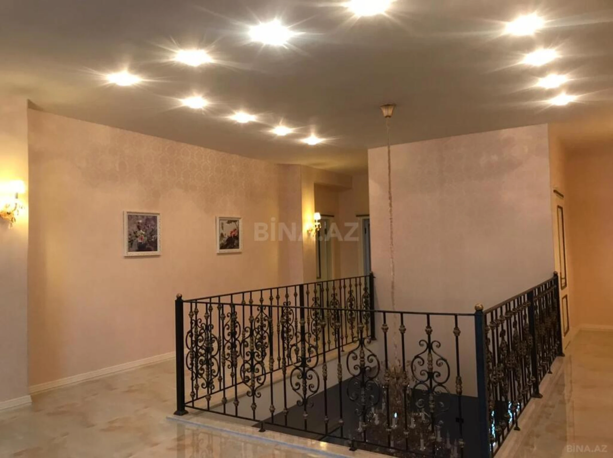 Kirayə verilir 5 otaqlı həyət evi 450 m²