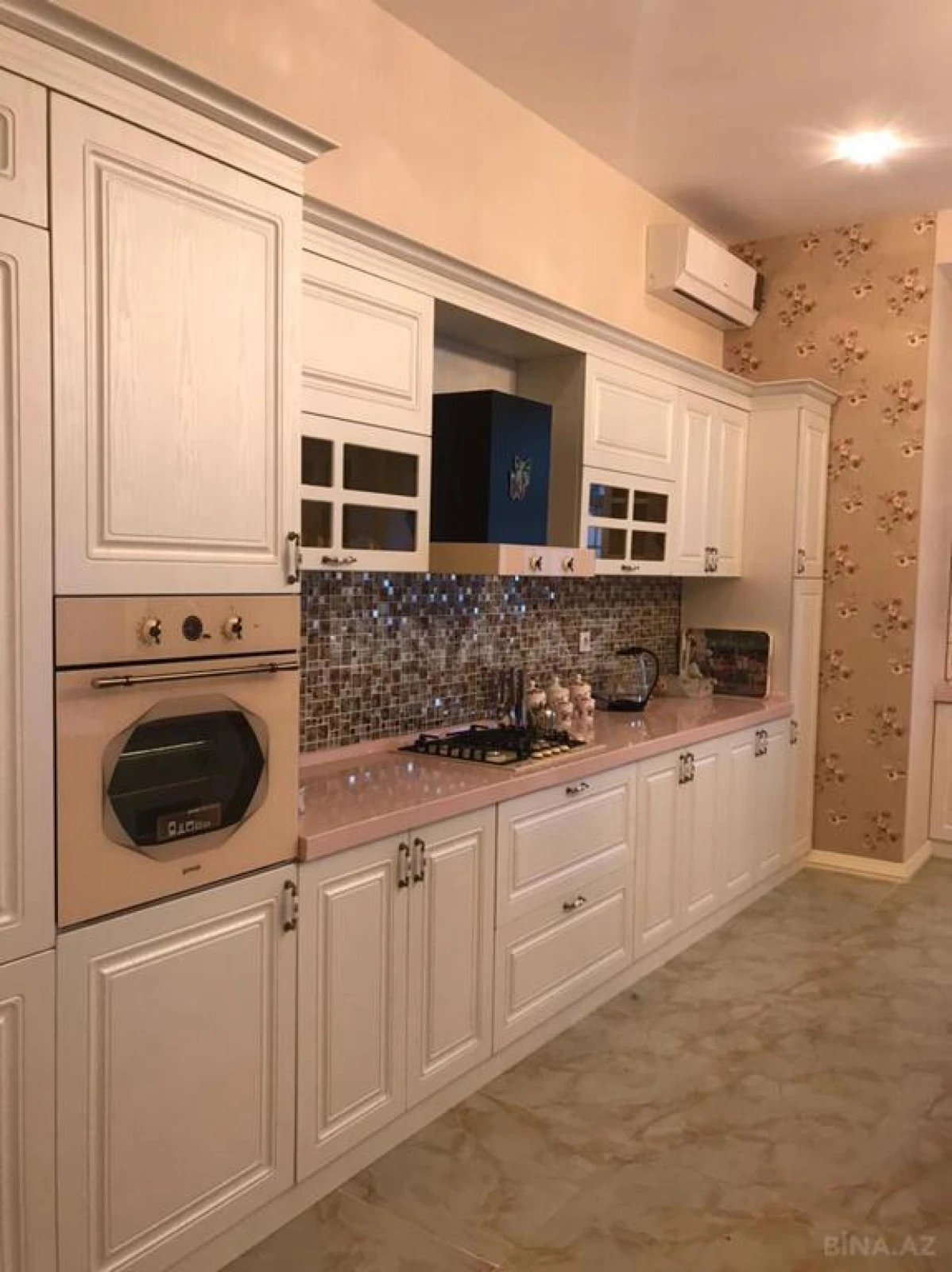 Kirayə verilir 5 otaqlı həyət evi 450 m²