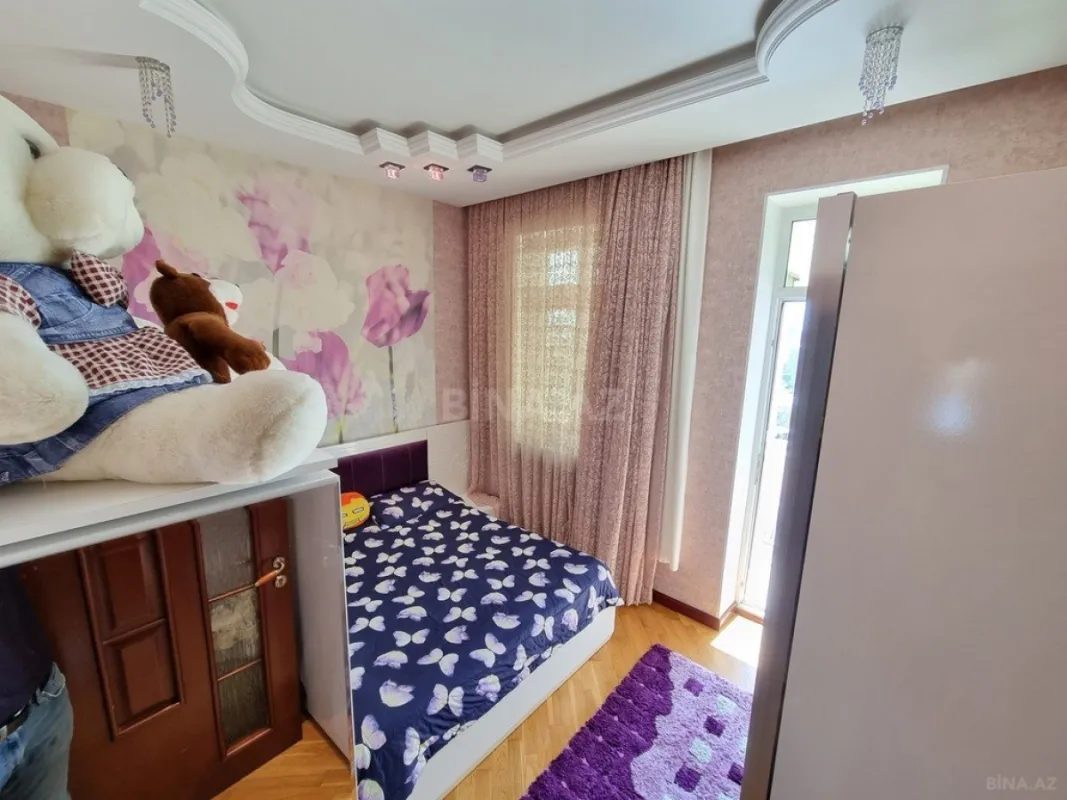 Satılır 4 otaqlı mənzil 170 m²