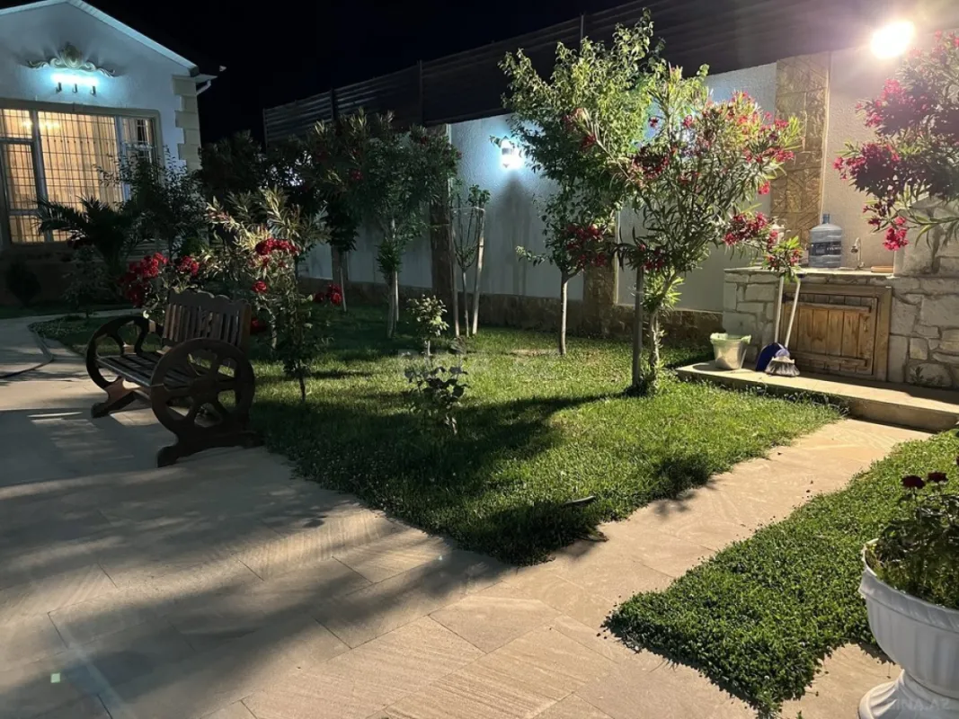 Kirayə verilir 4 otaqlı həyət evi 200 m²