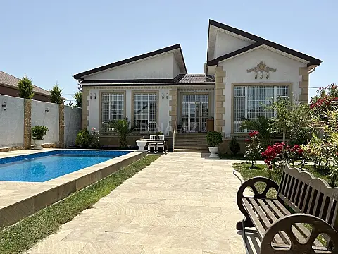 Kirayə verilir 4 otaqlı həyət evi 200 m²