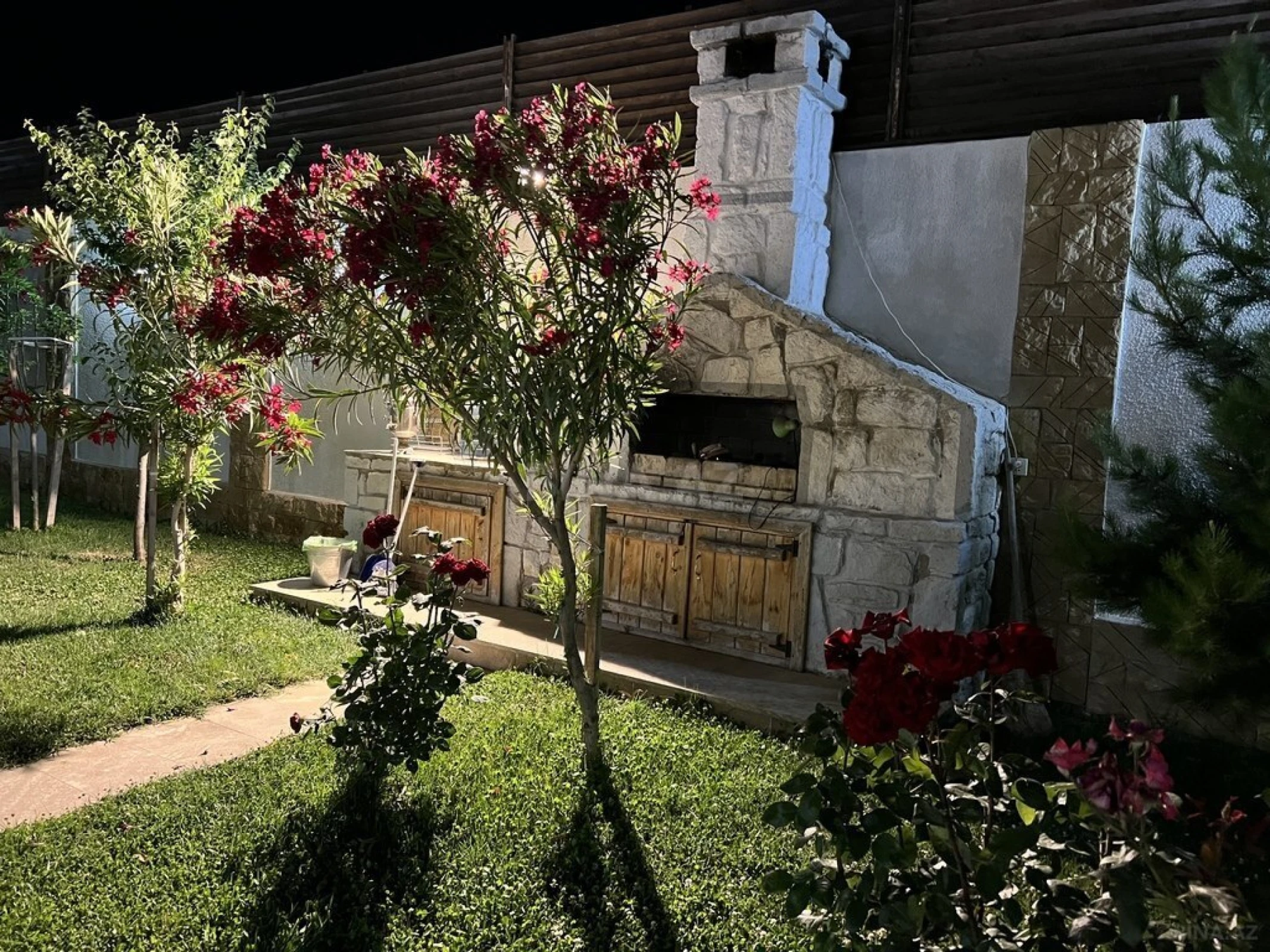 Kirayə verilir 4 otaqlı həyət evi 200 m²