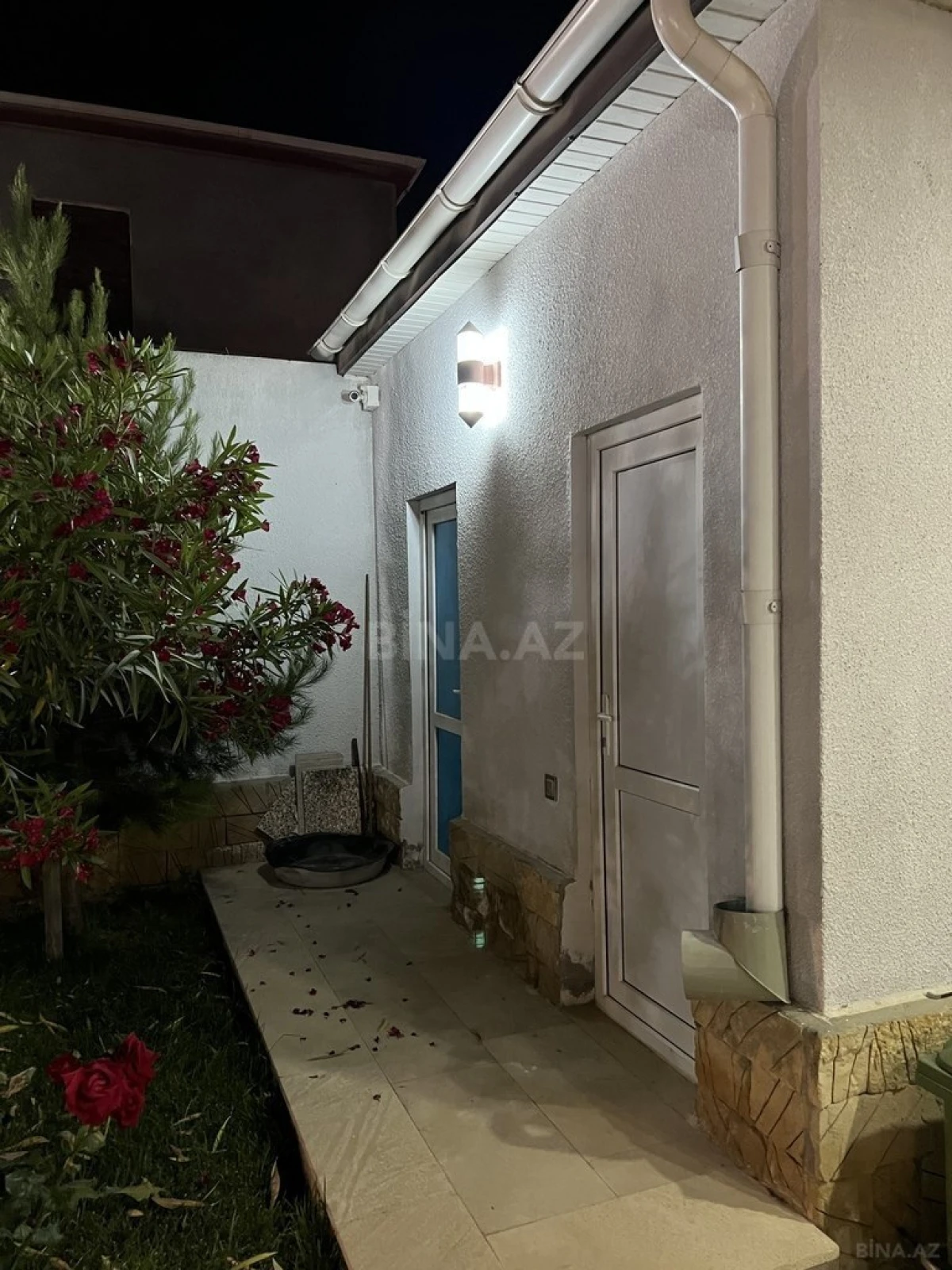 Kirayə verilir 4 otaqlı həyət evi 200 m²