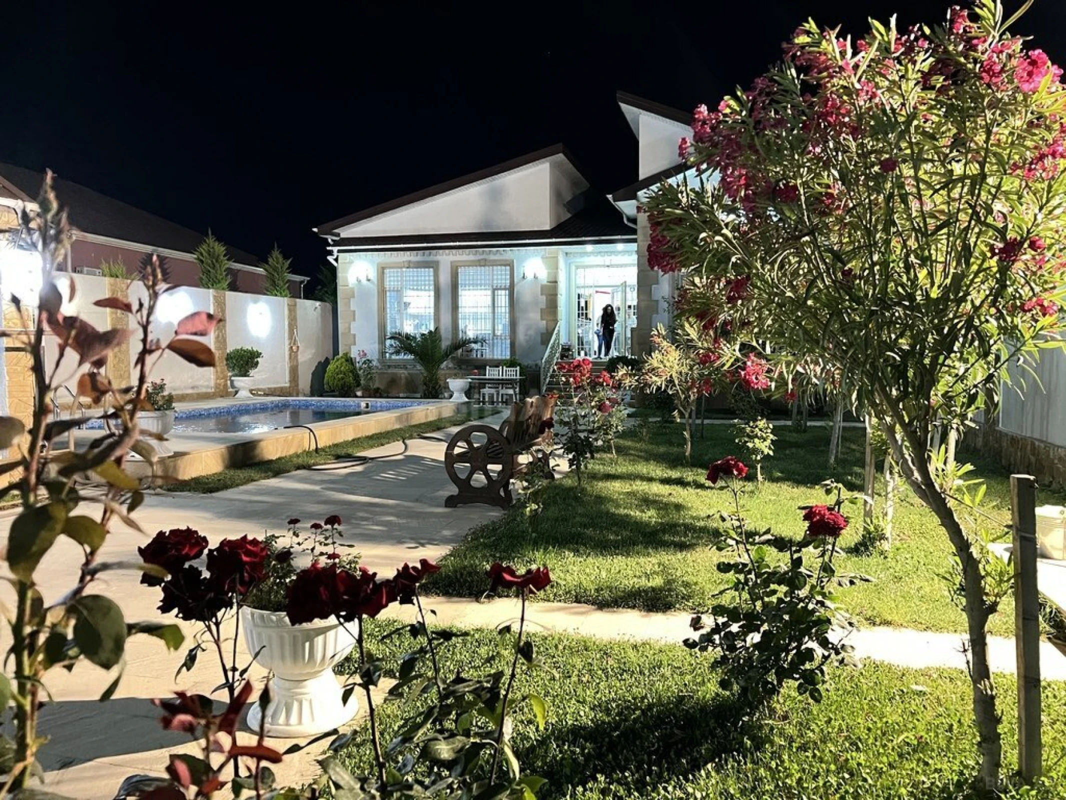 Kirayə verilir 4 otaqlı həyət evi 200 m²