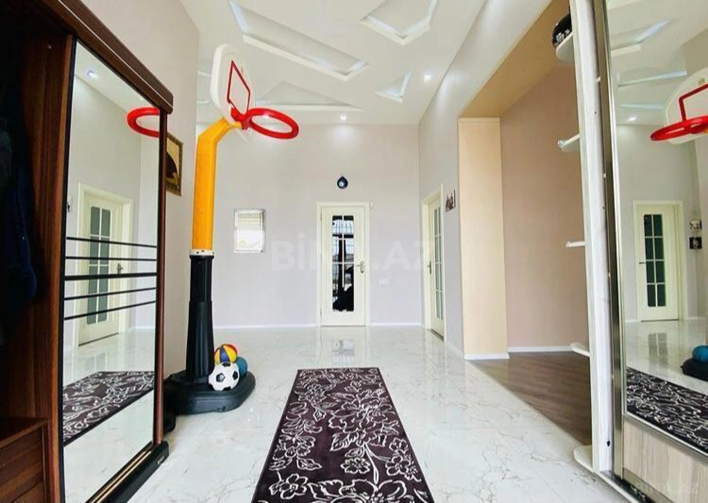 Kirayə verilir 4 otaqlı həyət evi 200 m²