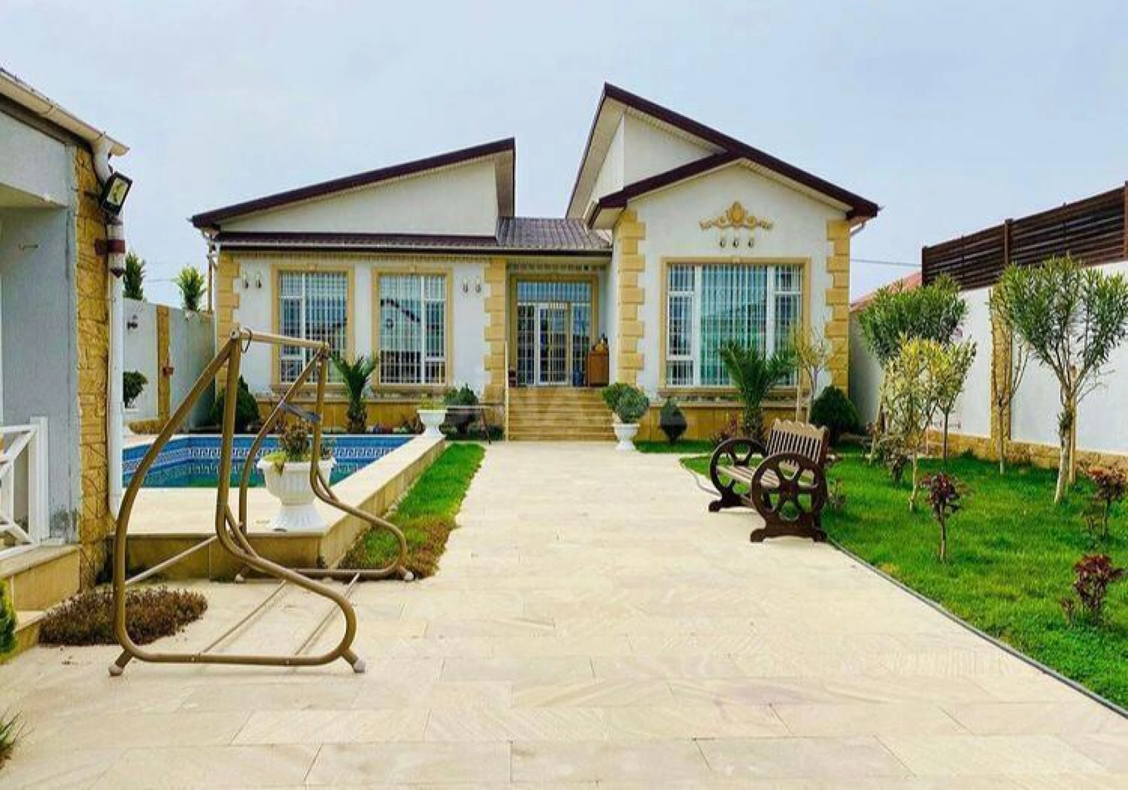 Kirayə verilir 4 otaqlı həyət evi 200 m²