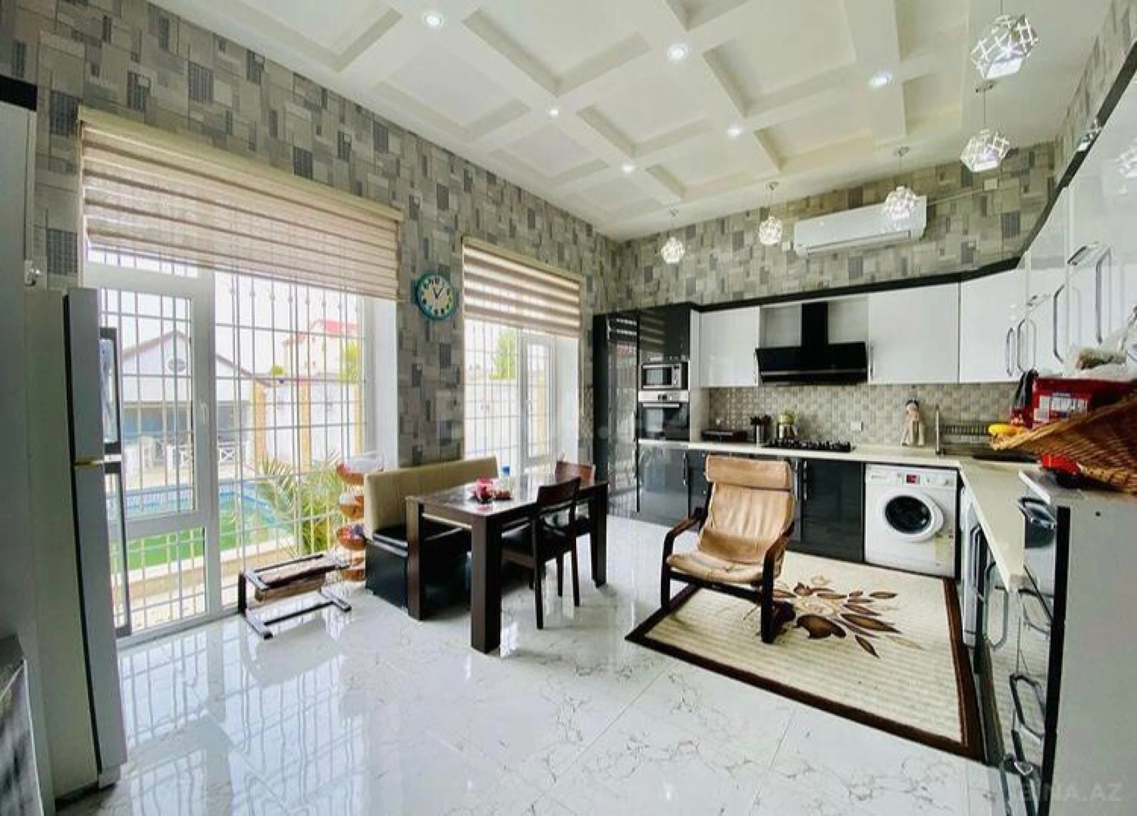 Kirayə verilir 4 otaqlı həyət evi 200 m²