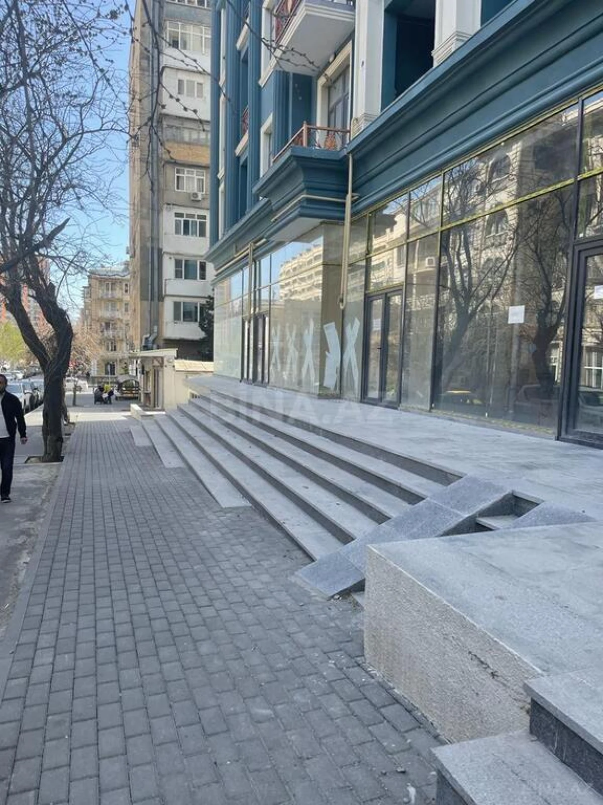 Satılır obyekt 115 m²