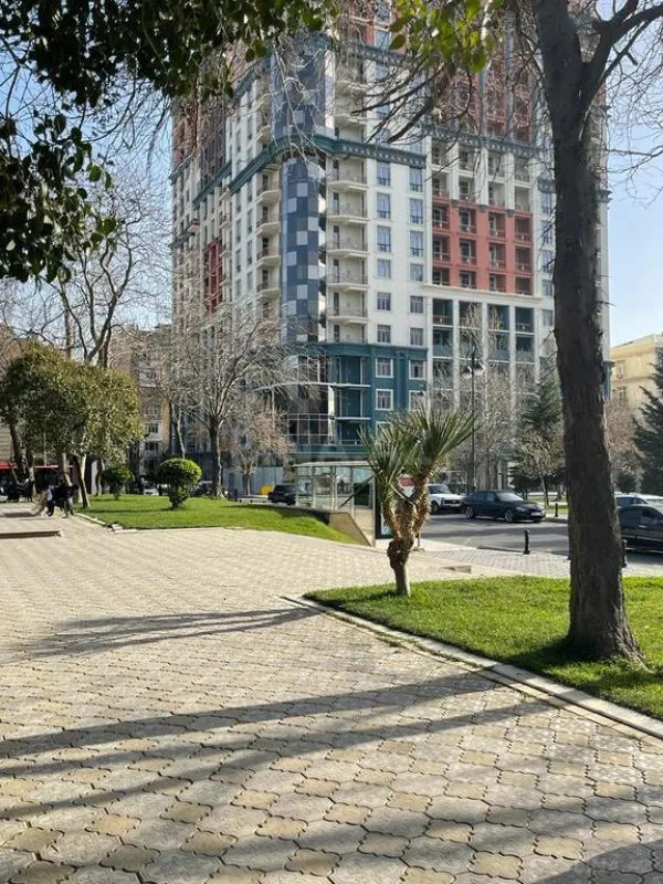 Satılır obyekt 115 m²
