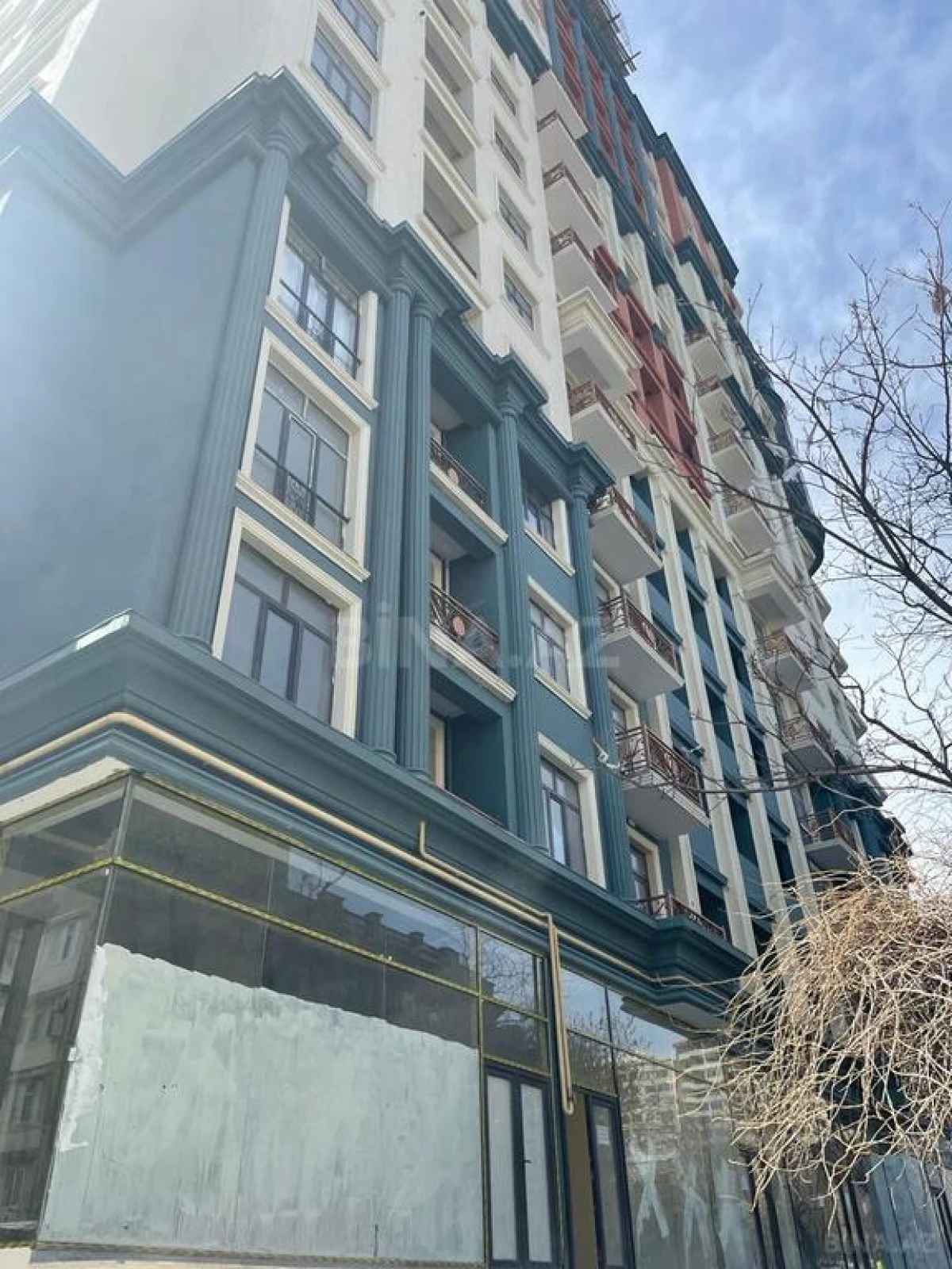 Satılır obyekt 115 m²