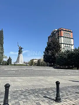 Satılır obyekt 115 m²