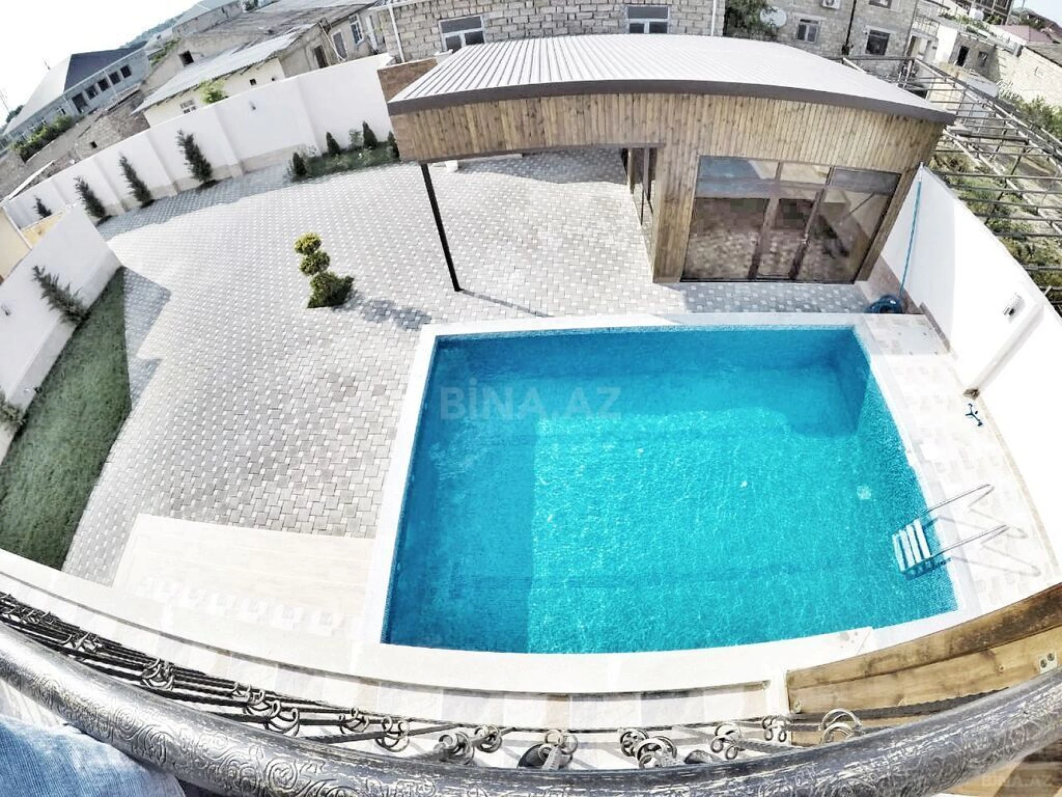 Kirayə verilir 5 otaqlı həyət evi 220 m²