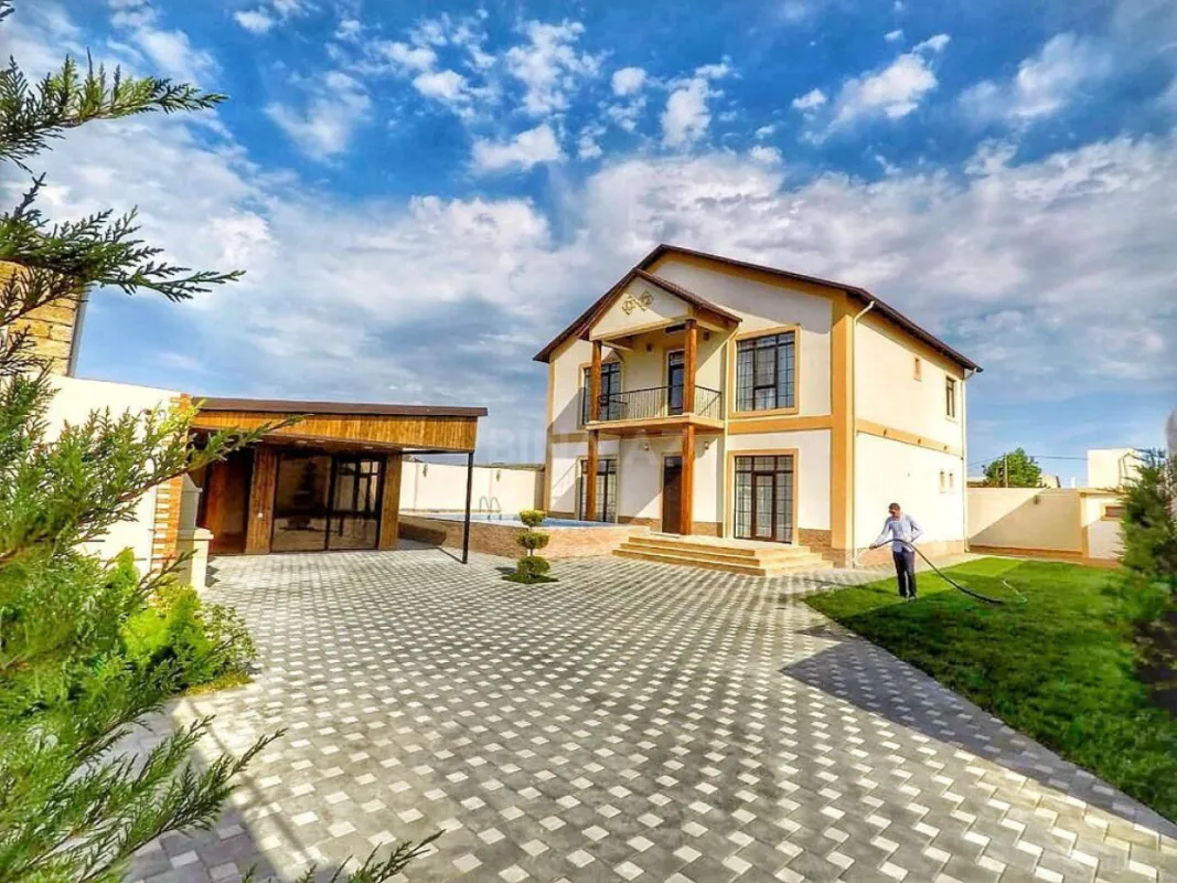 Kirayə verilir 5 otaqlı həyət evi 220 m²