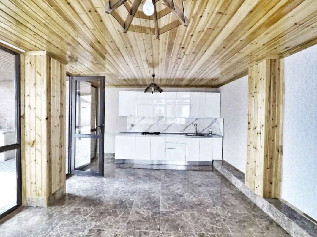 Kirayə verilir 5 otaqlı həyət evi 220 m²