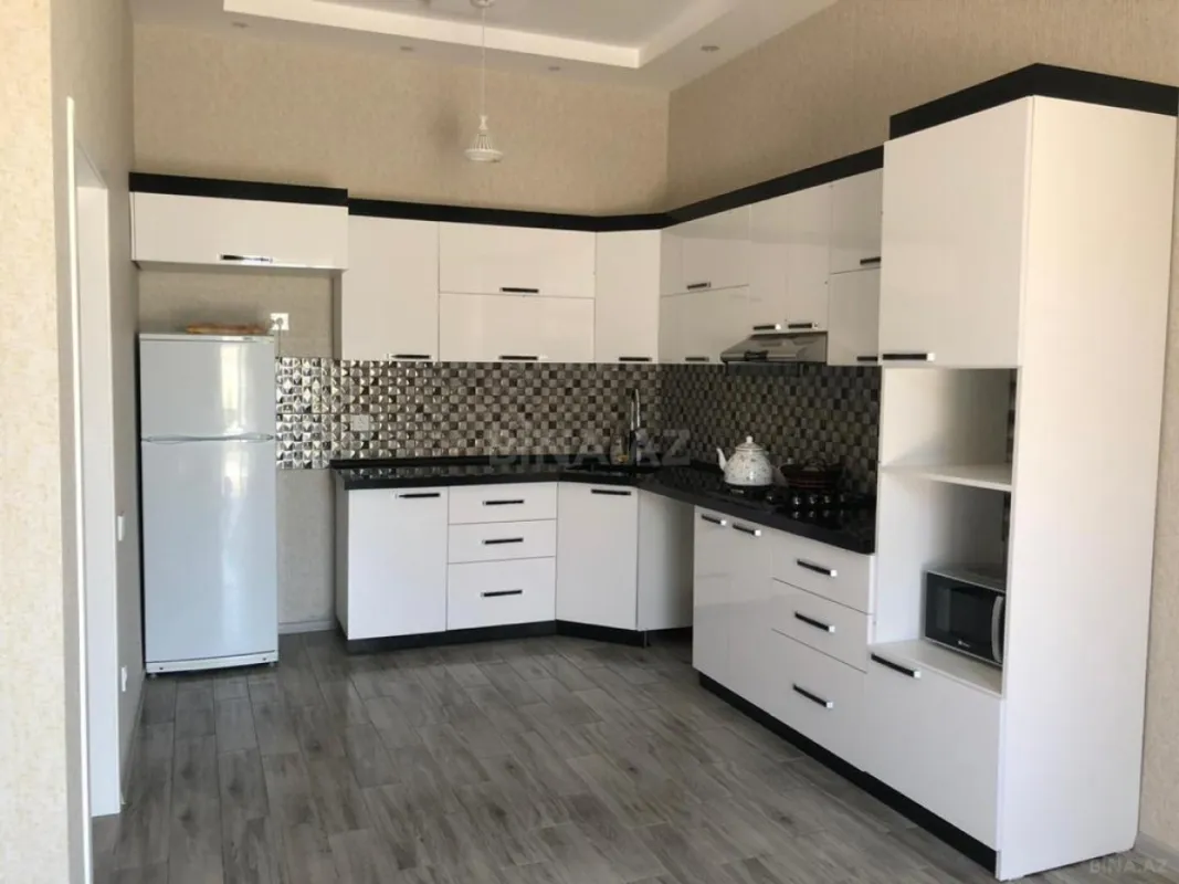 Kirayə verilir 5 otaqlı həyət evi 220 m²