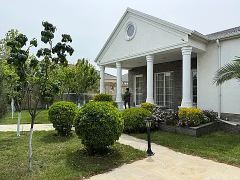 Kirayə verilir 4 otaqlı həyət evi 200 m²