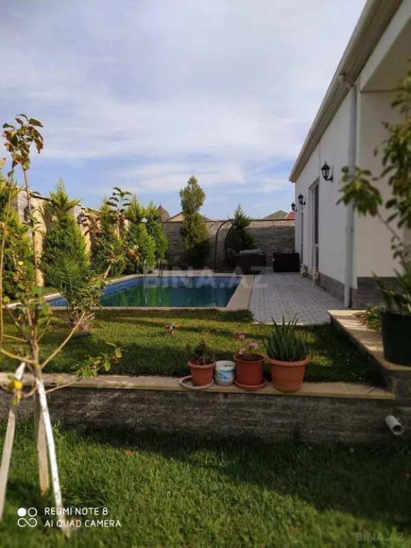 Kirayə verilir 4 otaqlı həyət evi 200 m²