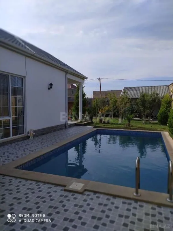 Kirayə verilir 4 otaqlı həyət evi 200 m²