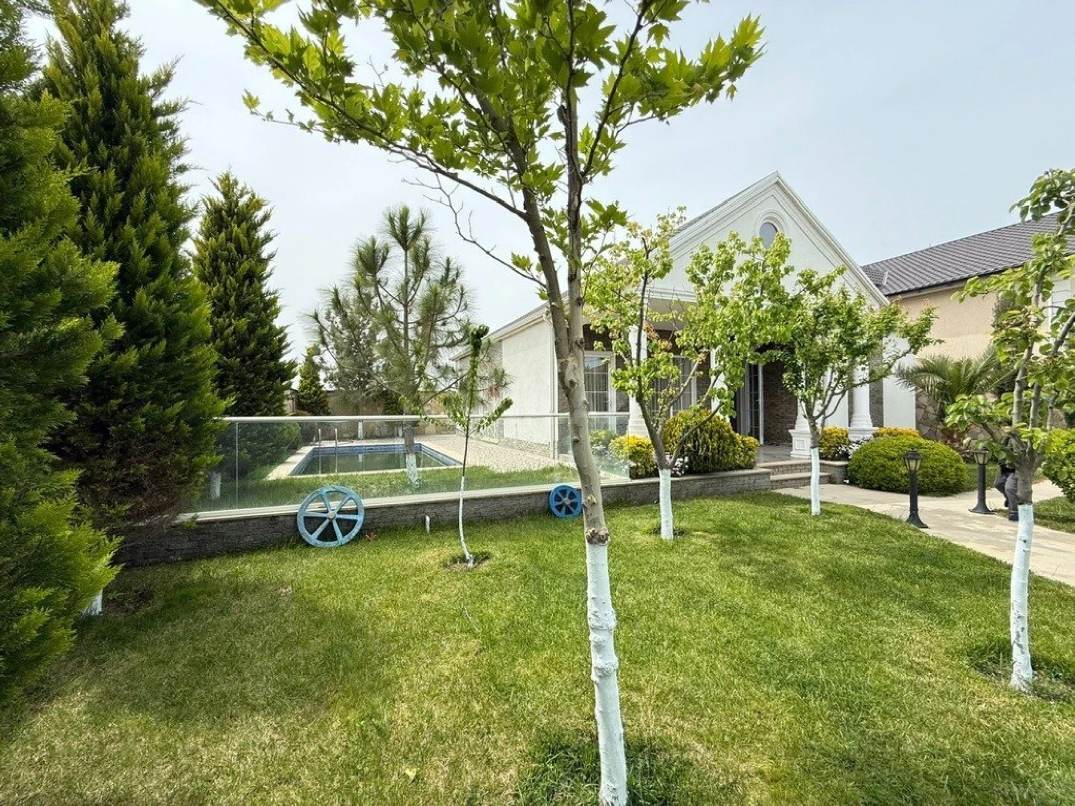 Kirayə verilir 4 otaqlı həyət evi 200 m²