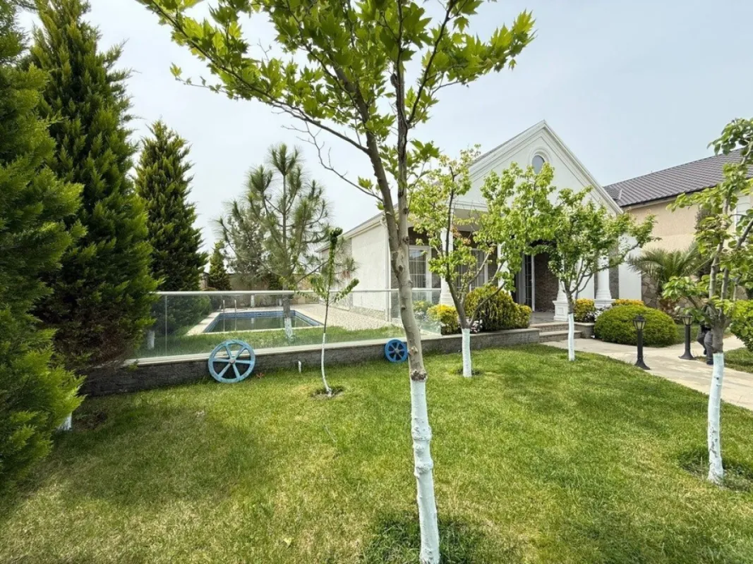 Kirayə verilir 4 otaqlı həyət evi 200 m²