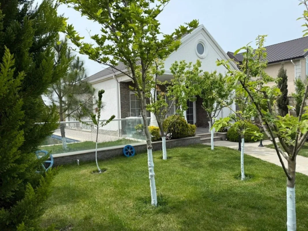 Kirayə verilir 4 otaqlı həyət evi 200 m²