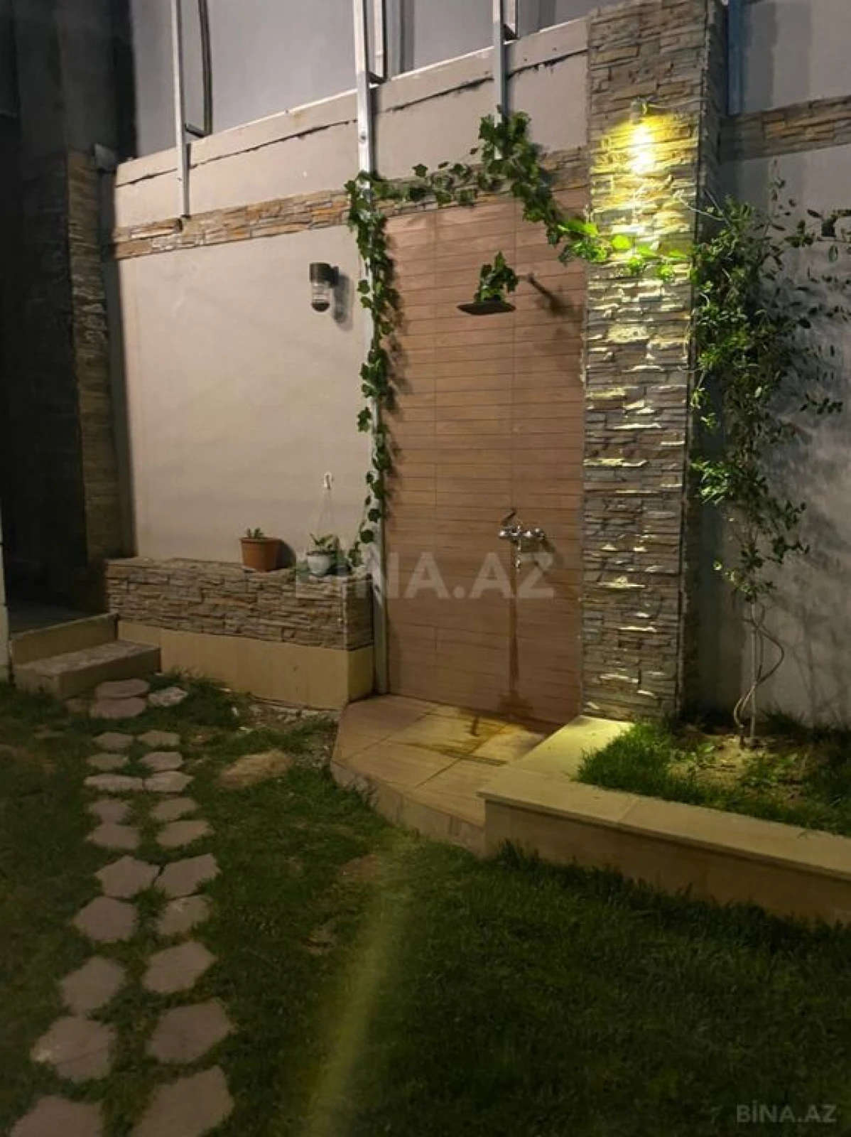 Kirayə verilir 6 otaqlı həyət evi 240 m²