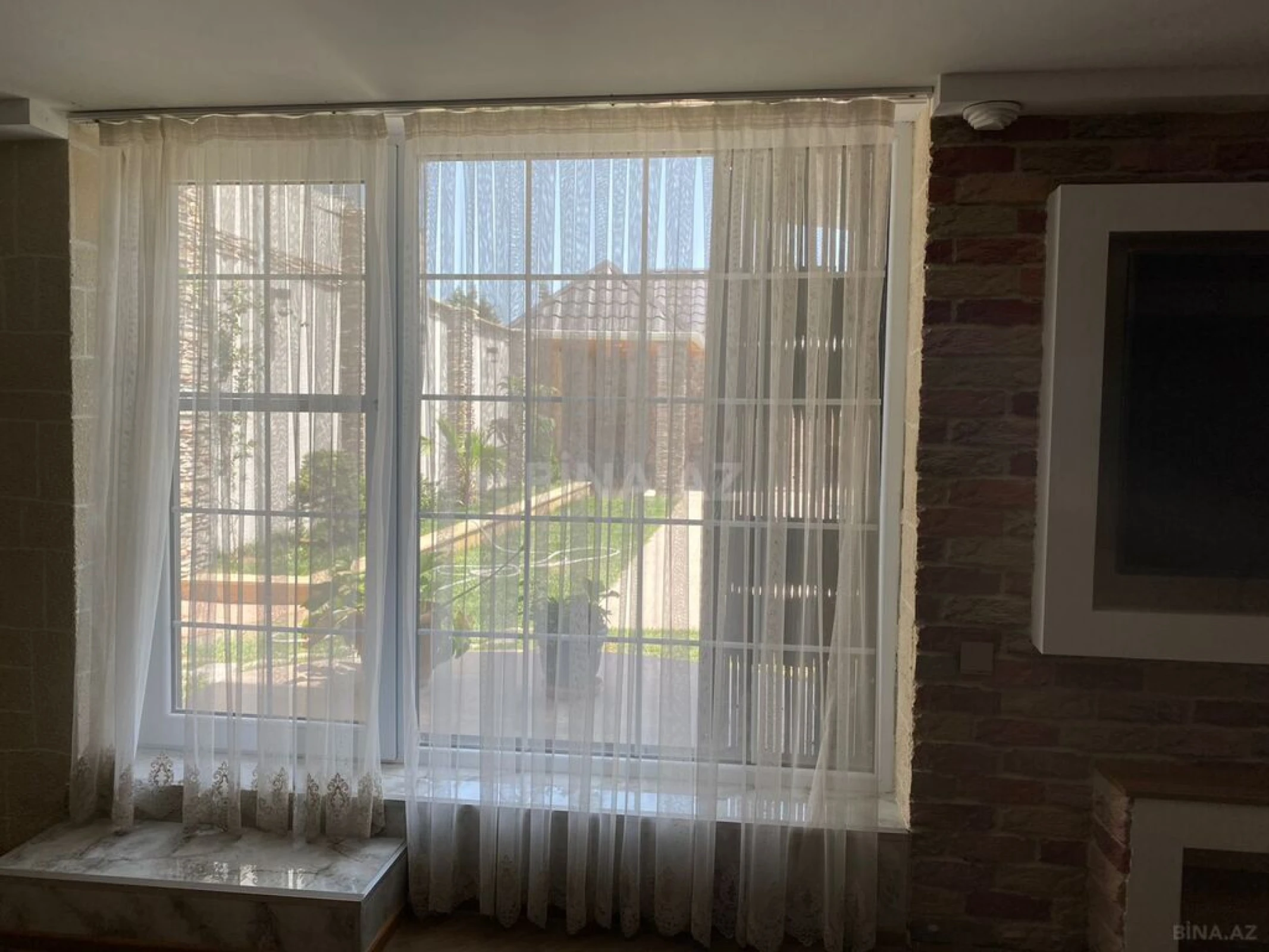 Kirayə verilir 6 otaqlı həyət evi 240 m²