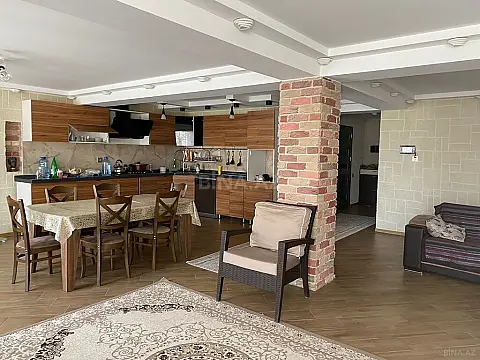 Kirayə verilir 6 otaqlı həyət evi 240 m²
