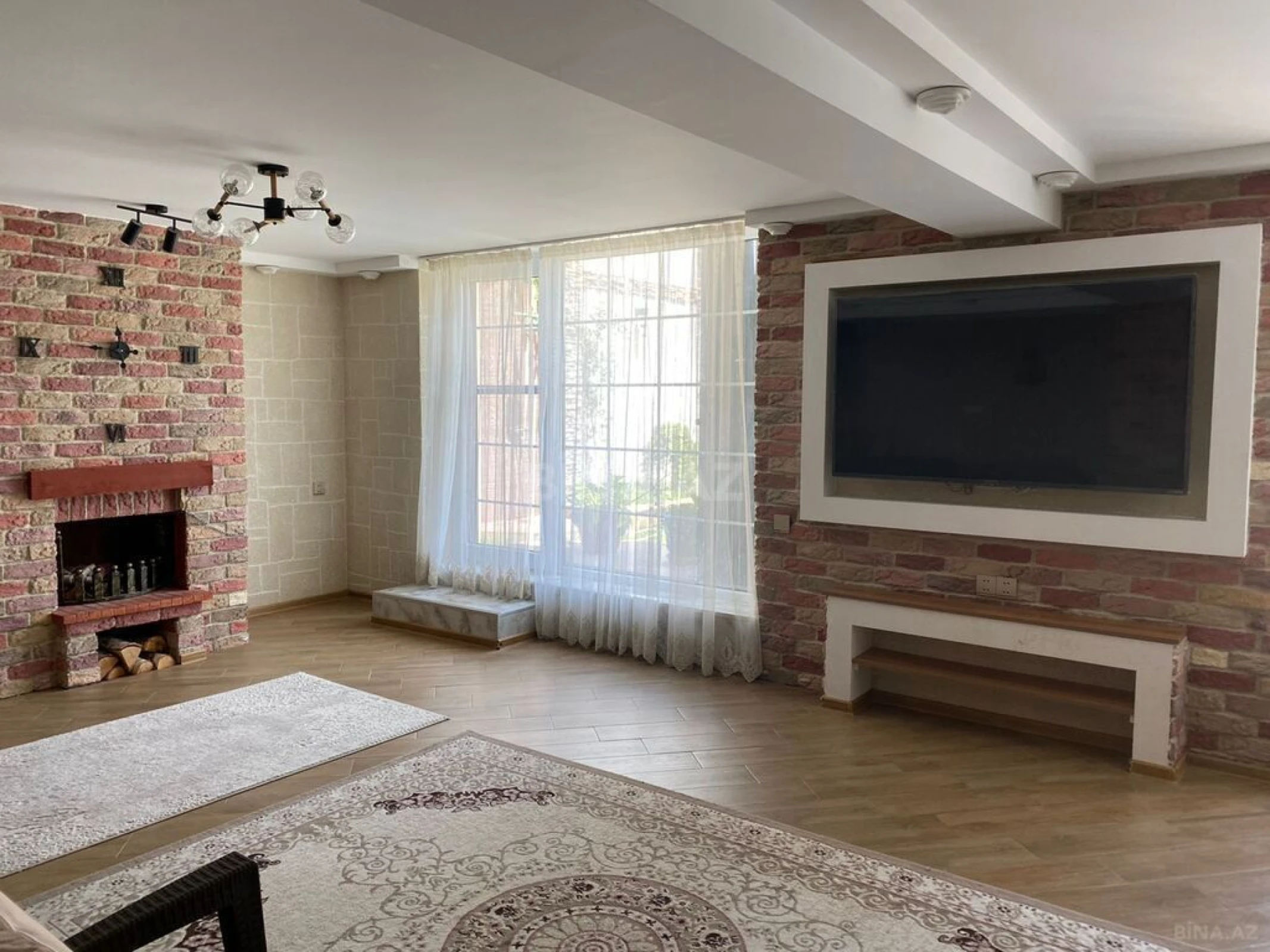 Kirayə verilir 6 otaqlı həyət evi 240 m²