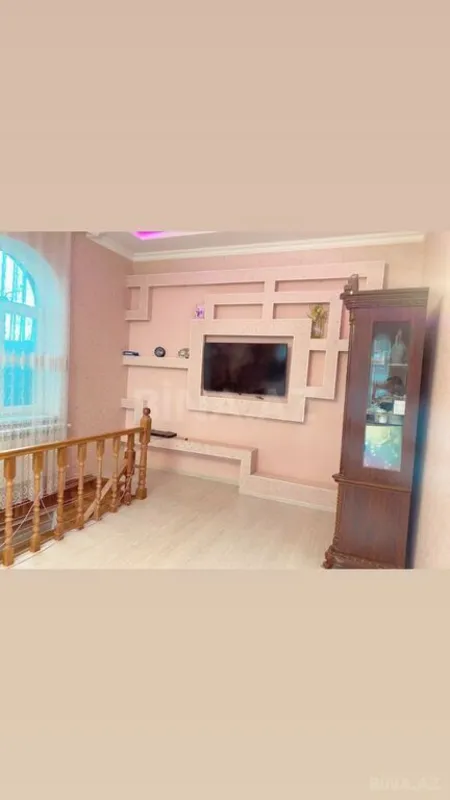 Kirayə verilir 6 otaqlı həyət evi 240 m²