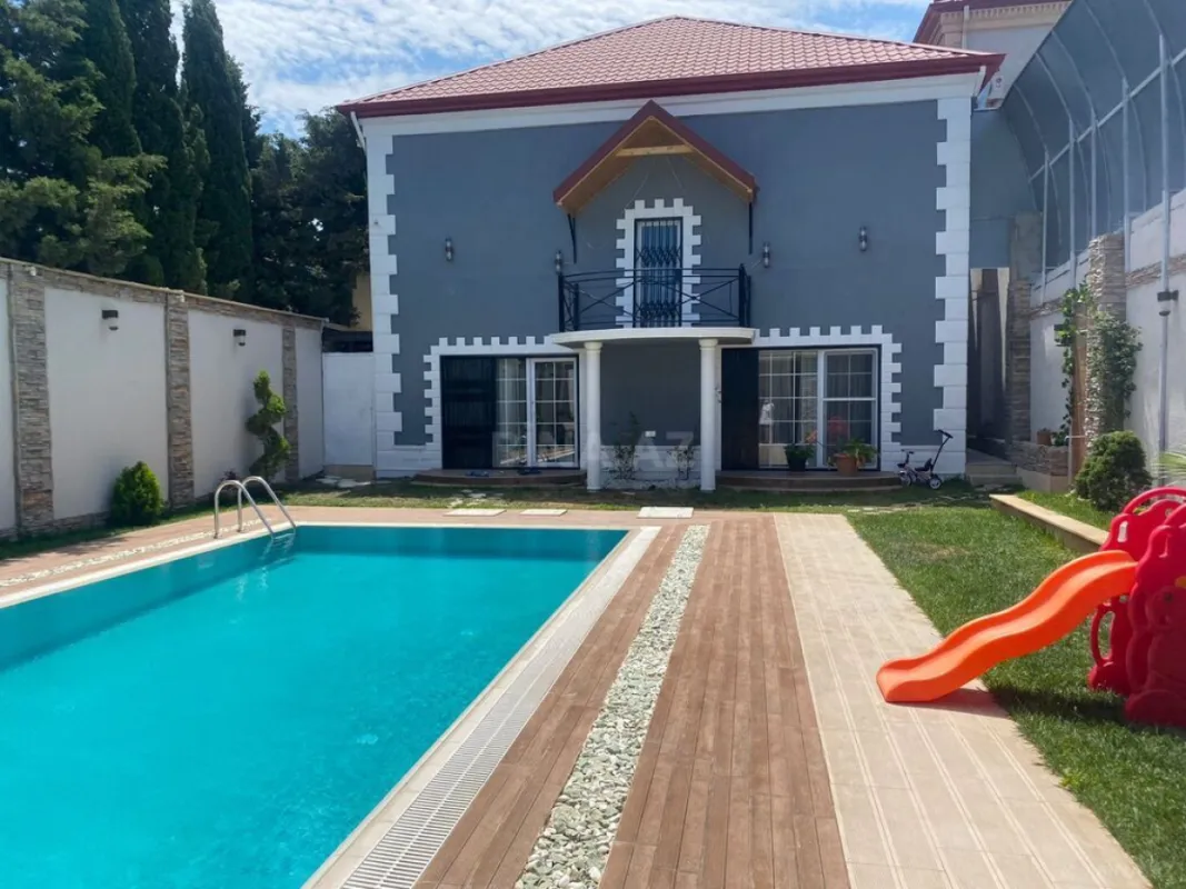 Kirayə verilir 6 otaqlı həyət evi 240 m²