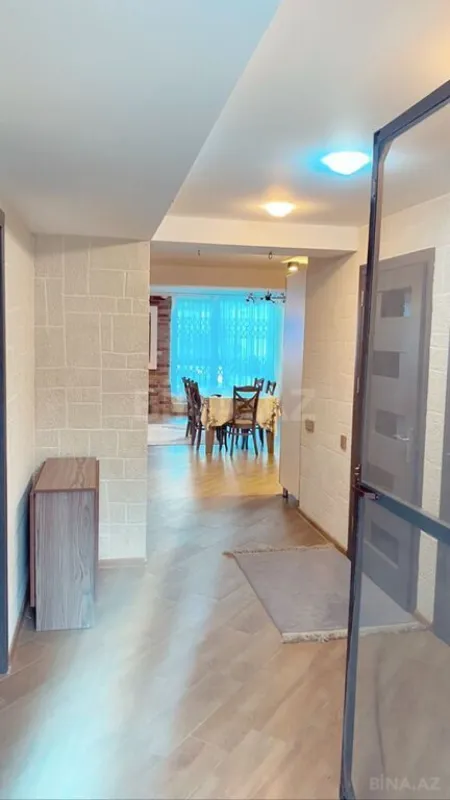 Kirayə verilir 6 otaqlı həyət evi 240 m²