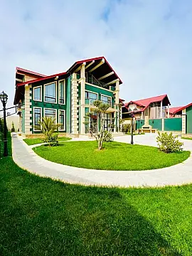 Satılır həyət evi 400 m²