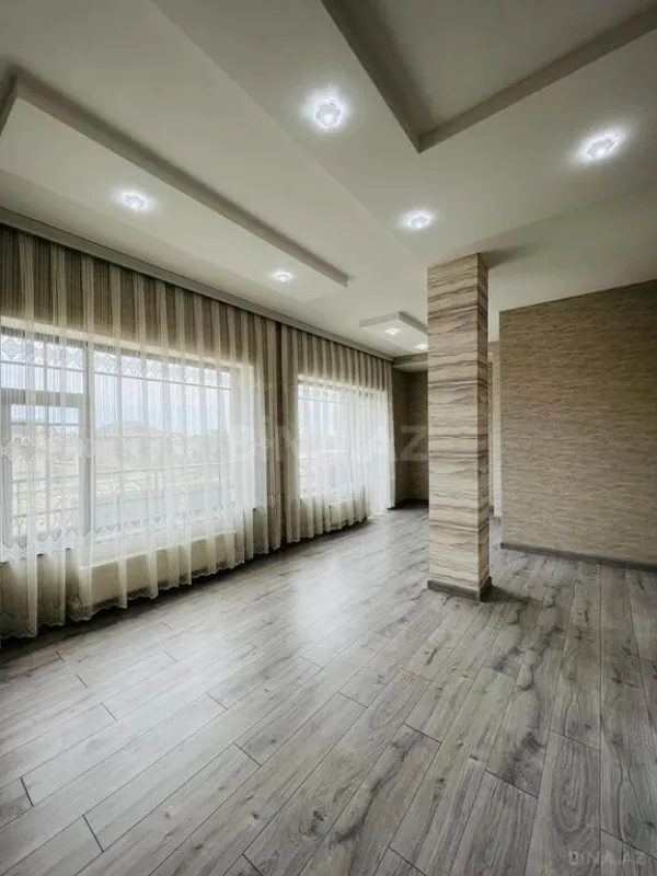 Satılır həyət evi 400 m²