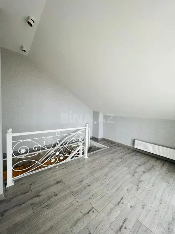 Satılır həyət evi 400 m²