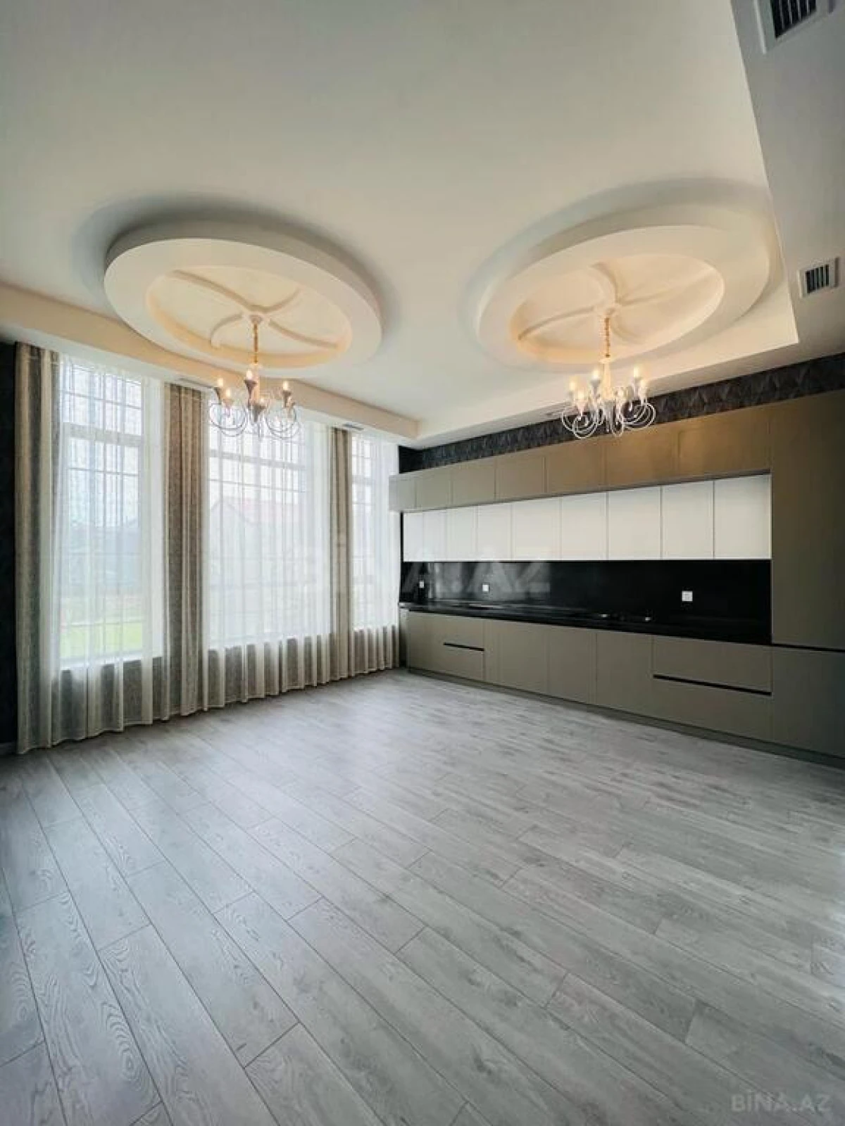 Satılır həyət evi 400 m²