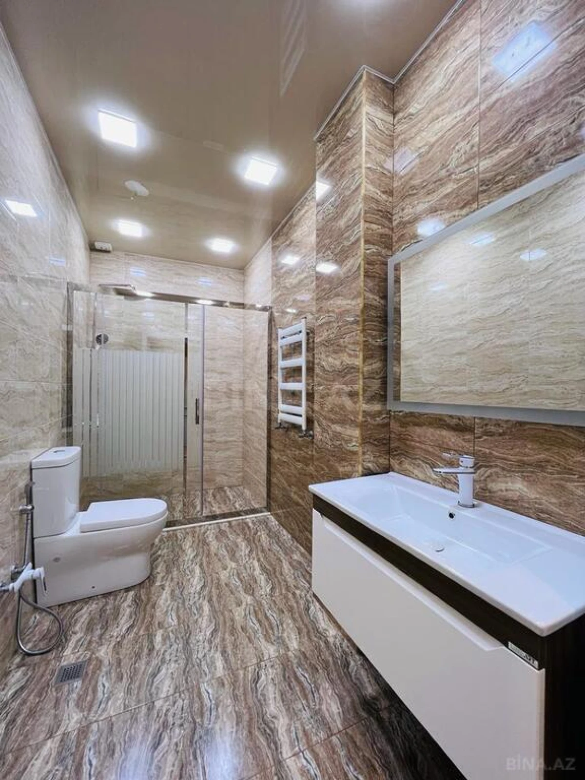 Satılır həyət evi 400 m²