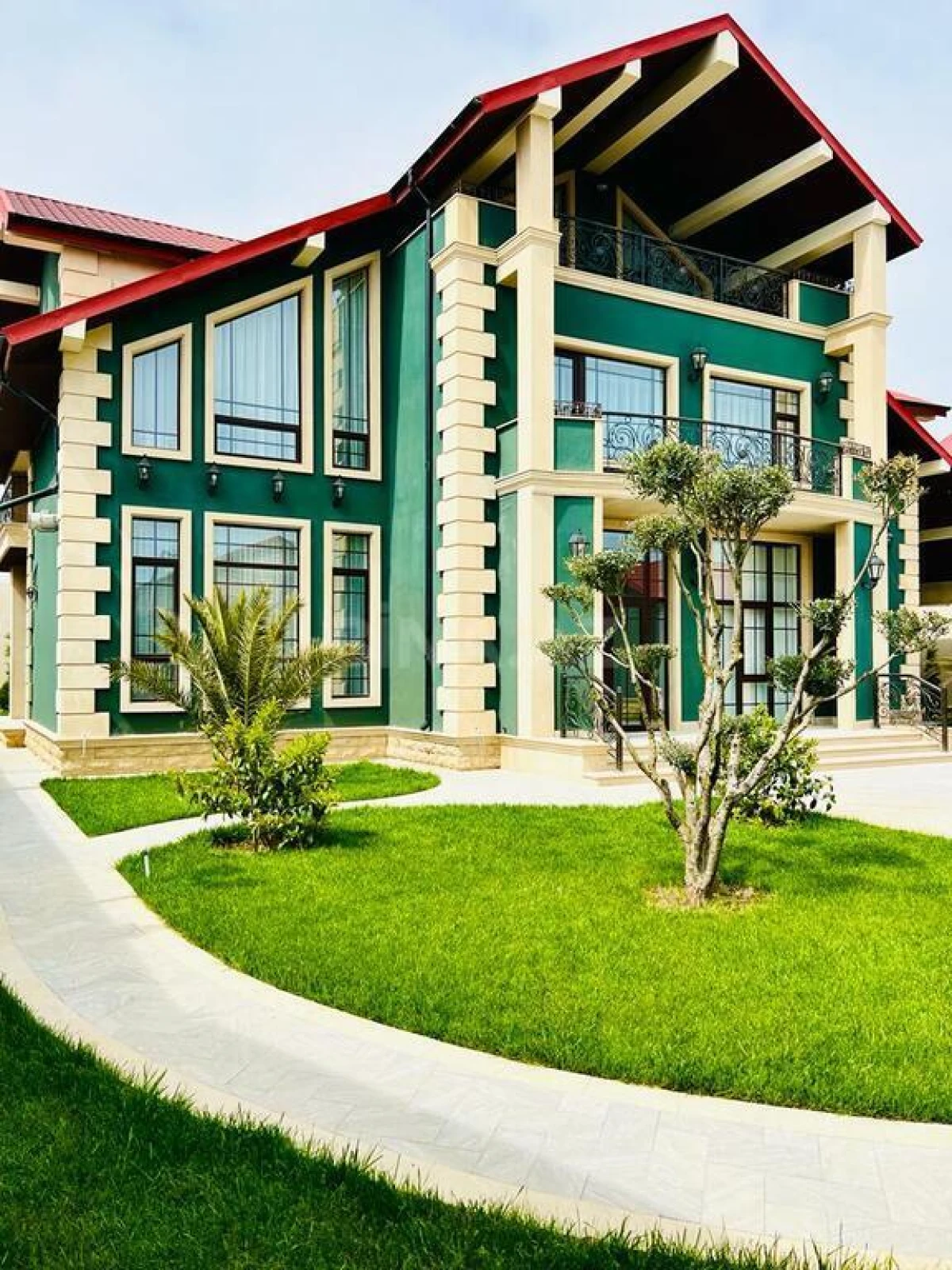 Satılır həyət evi 400 m²